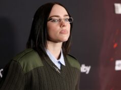 Aos 14: Billie Eilish grita em seu primeiro treinamento de mídia