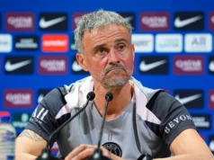 Após críticas ao espetáculo do Bayern – o técnico do PSG, Enrique, resolve: “Opinião de merda!”