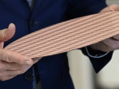 Apple e Intel alcançam primeiro acordo para fabricação de chips
