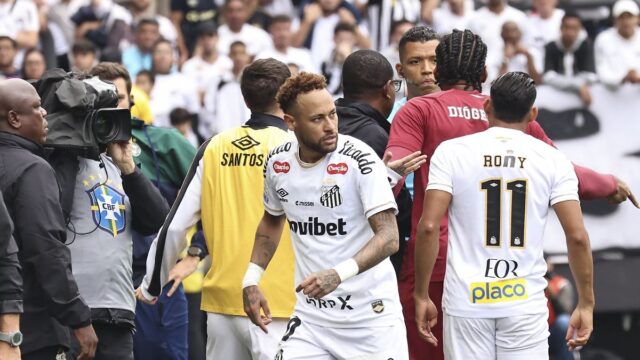 Arbitro-substitui-estrela-principal-Inconcebivel-Neymar-furioso-apos-farsa-de.jpeg