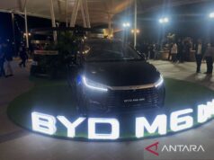 BYD apresentou o M6 Cross equipado com tecnologia DM na Indonésia