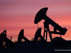 Barclays eleva previsão do preço do petróleo Brent para US$ 100 por barril em 2026.