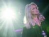 Bonnie Tyler está em coma induzido após cirurgia em Portugal