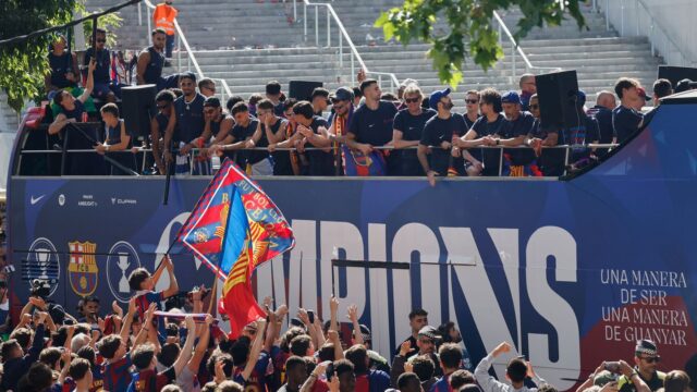 Campeoes-espanhois-de-futebol-Festa-com-pizza-Barca-comemora-29o.jpg