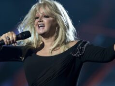 Cantora Bonnie Tyler hospitalizada em Portugal para ‘cirurgia de emergência’