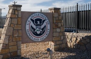 Casos frequentemente “evitáveis”: as taxas de suicídio entre os detidos do ICE dispararam desde que Donald Trump regressou ao poder nos EUA.