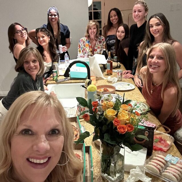 Como-o-elenco-de-Dance-Moms-esta-vivendo-da-pista.jpg