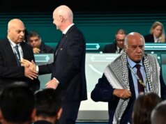 Congresso da FIFA esquenta, o presidente da Federação de Futebol se recusa a apertar a mão do embaixador israelense