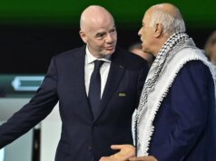 Conselho da FIFA: Presidente da Federação Federal posa para foto com líder israelense