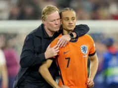 Copa do Mundo de 2026: “É um duro golpe para a Holanda”, após a saída de Simons, Koeman pensa em Kluivert para substituí-lo