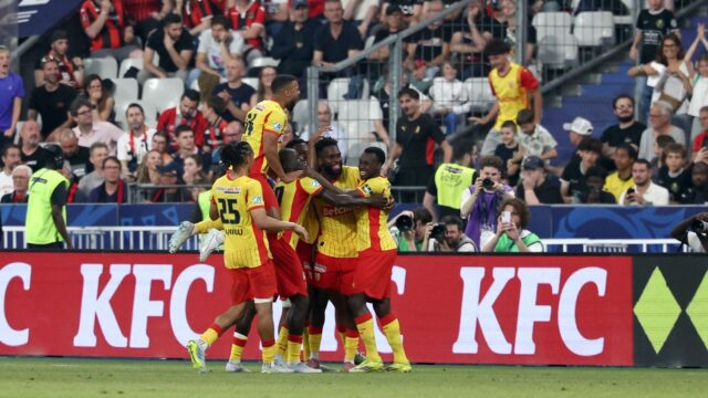 Coupe-de-France-Reviva-a-historica-coroacao-do-RC-Lens.jpg
