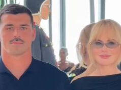 Da Beyoncé Ham Fair ao desfile paralelo de Nicole Kidman! Ao lado do ex-jogador do Stade Toulouse, o jogador do Pro D2 participa do desfile da Chanel Cruise em Biarritz