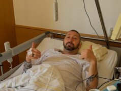 “De repente eu estava deitado na mesa de operação”: Sascha Mölders conta do hospital