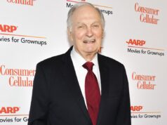 Detalhes Alan Alda tinha 90 anos enquanto lutava contra a doença de Parkinson