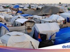 Doenças de pele ameaçam os residentes de Gaza nos campos de refugiados de verão.