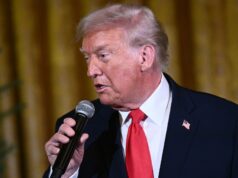 Donald Trump quer se apresentar em comício de aniversário nos EUA em vez de músicos e se compara a Elvis Presley