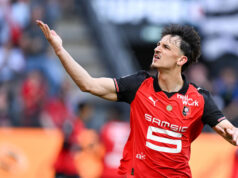 Drama familiar, carreira acidentada e destino «à la Giroud»… Quem é Estéban Lepaul, melhor surpresa da Ligue 1?