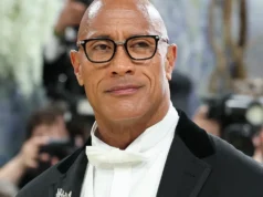 Dwayne Johnson faz sua estreia no Met Gala com uma saia Thom Browne