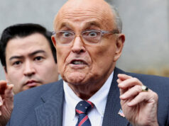 “Ele é um lutador”: o ex-prefeito de Nova York e aliado de Trump, Rudy Giuliani, hospitalizado em estado crítico