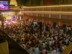 Em Sankat Mochan Sangeet Samaroh, artistas de todas as religiões marcam sua presença no durbar de Hanuman.