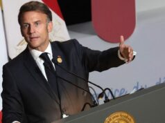 Em digressão por África, Emmanuel Macron presta homenagem à Francofonia