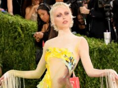Emma Chamberlain detalha conexão pessoal com o vestido Met Gala 2026