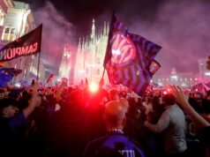 Entrada do metrô fechada: 21º Scudetto: Inter de Milão comemora com grande festa