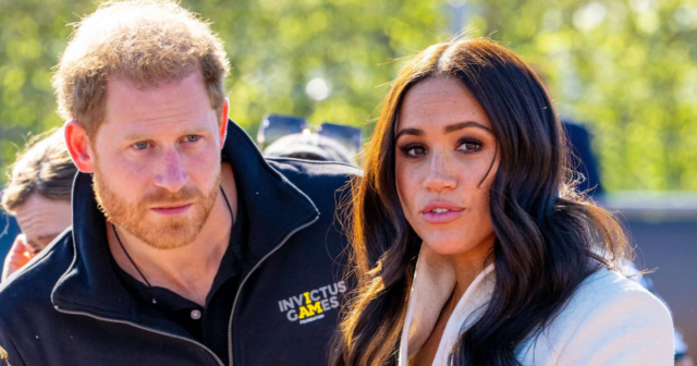 Especialista-real-explica-Duquesa-Meghan-puxou-Harry-para-o-abismo.png