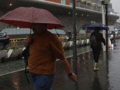 Esteja preparado para trazer um guarda-chuva, há possibilidade de chuva em Jacarta esta tarde