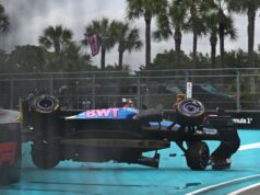 F1, GP de Miami: grande medo para Pierre Gasly, que rolou após contato com Liam Lawson