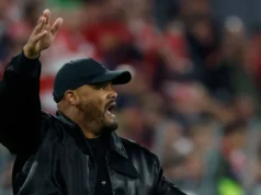 FC Bayern: Kompany ri da polêmica decisão da arbitragem