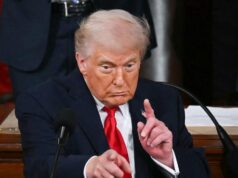 Frustrado com o Irão, Trump planeia atacar Teerão de forma mais agressiva.