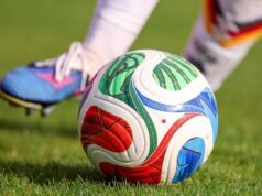 Futebol feminino: Ex-“treinador do ano” supostamente filmou jogadores no chuveiro