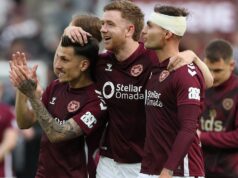 Goleiro alemão no meio: sensação do título se aproximando: corações chocam os gigantes de Glasgow