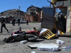 Guerra na Ucrânia: Quatro civis mortos em ataque com mísseis russos perto de Kharkov