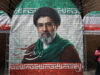 Guerra no Médio Oriente: Ferido, segundo os Estados Unidos, o Líder Supremo iraniano ainda lidera o regime iraniano