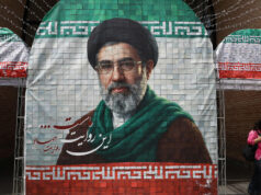 Guerra no Médio Oriente: Ferido, segundo os Estados Unidos, o Líder Supremo iraniano ainda lidera o regime iraniano