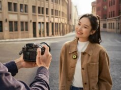 Insta360 lança Mic Pro, primeiro microfone sem fio com tela E-Ink antirreflexo