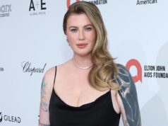 Ireland Baldwin está grávida e esperando seu segundo filho com o namorado RAC