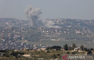 Israel ataca hospital no sul do Líbano, destruindo-o