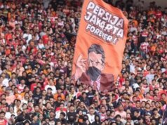 Jakmania está triste porque a partida Persija x Persib aconteceu em Samarinda
