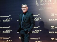 John Herdman: jogador local na Copa AFF, jogador europeu na rodada da FIFA