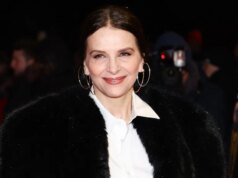 Juliette Binoche diz que “ser coordenadora de intimidade não é assim tão fácil” porque os atores têm de ir além da sua “zona de conforto” para conseguirem uma atuação “verdadeira”.