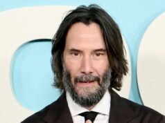 Keanu Reeves abre a cabeça de um membro da equipe de “John Wick”