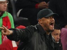 Kompany: Deveria ter sido cartão vermelho e pênalti