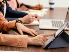 Lista de 10 empregos ameaçados de desaparecer em quatro anos