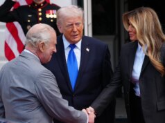 Melania Trump: leitor labial revela mensagem secreta ao rei Charles