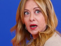 Meloni compartilha fotos suas geradas por IA e chama os deepfakes de uma ferramenta perigosa