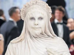 Met Gala 2026: Heidi Klum transformada em estátua de mármore