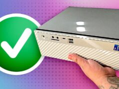 Mini computador – Um sortudo comprou um PC por 20 euros numa loja de usados, abriu-o em casa e mal acreditou no que via